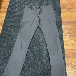 686 Everywhere pant Men's Charcoal Chinos